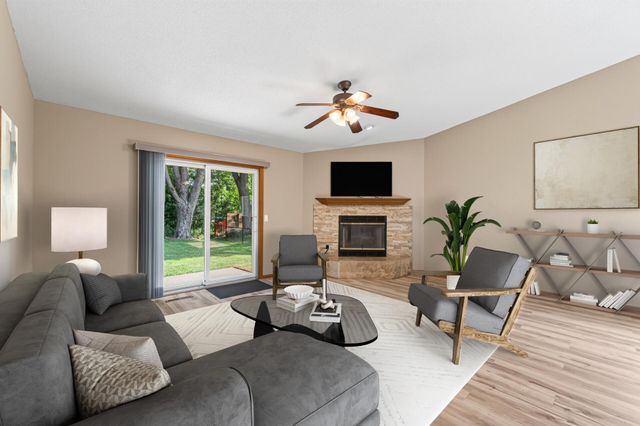 1819 9th Avenue SE, Forest Lake, MN 55025