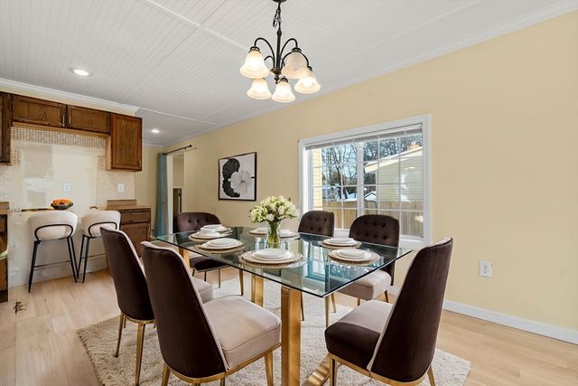 27 Stillman St, Framingham, MA 01702