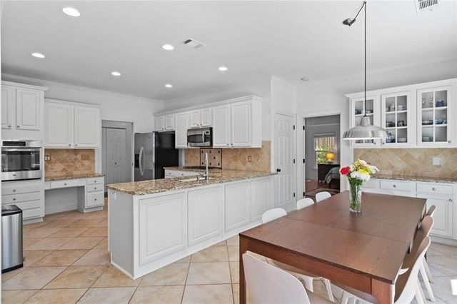 1610 Oakfield Lane, Roswell, GA 30075