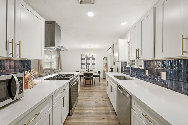 12511 Adirondack Drive, Houston, TX 77089