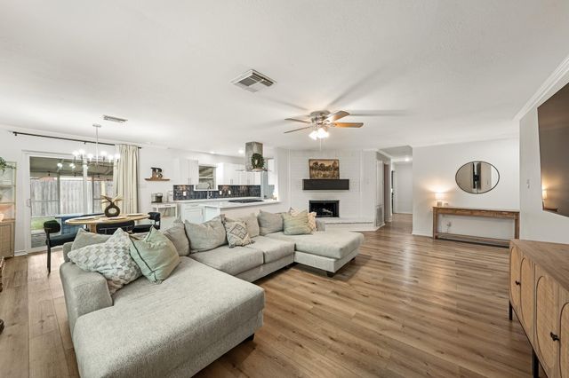 12511 Adirondack Drive, Houston, TX 77089