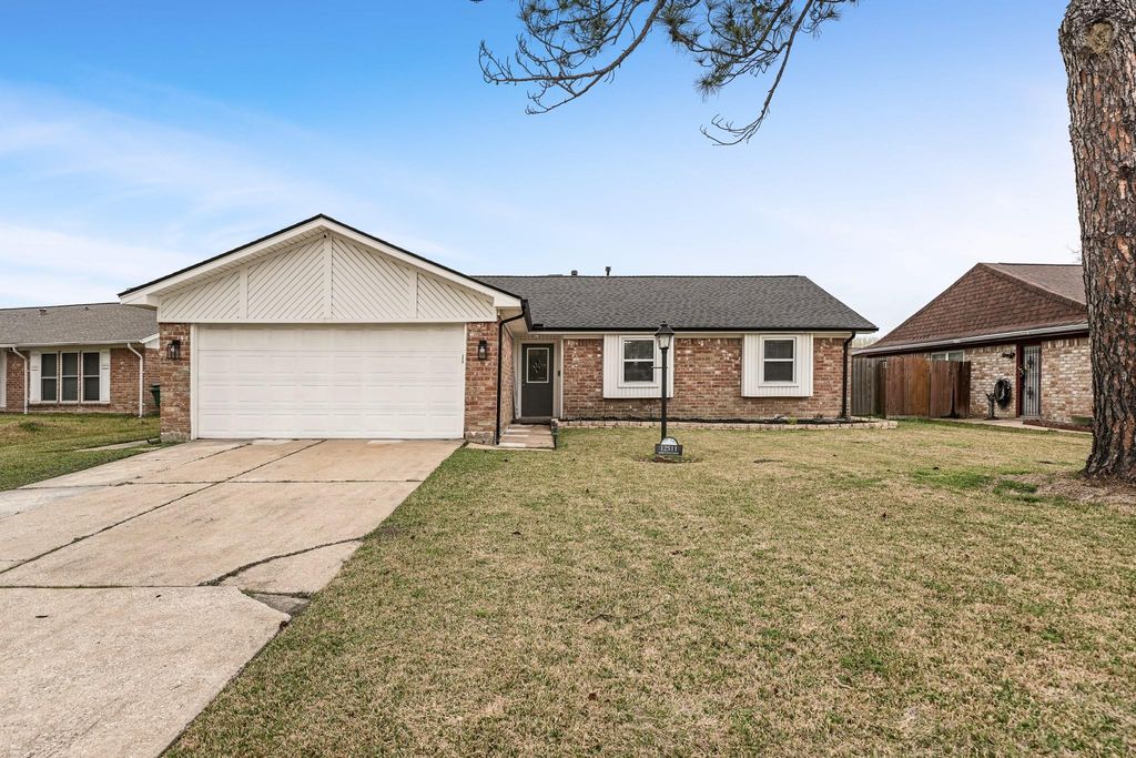 12511 Adirondack Drive, Houston, TX 77089