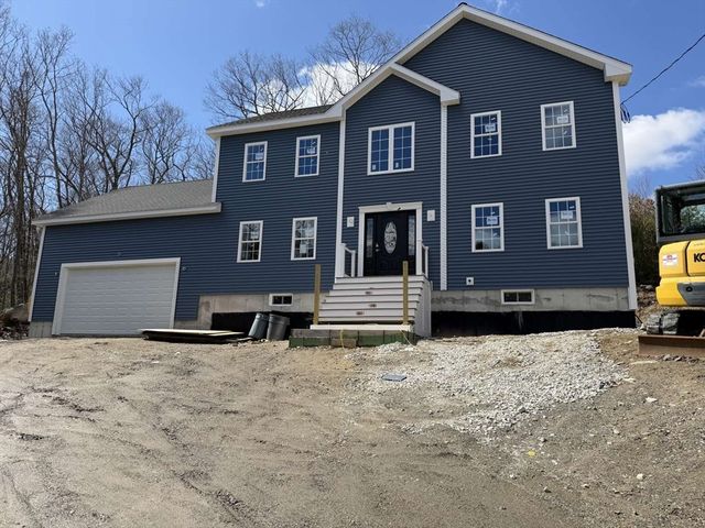 95 Leicester St., Oxford, MA 01540