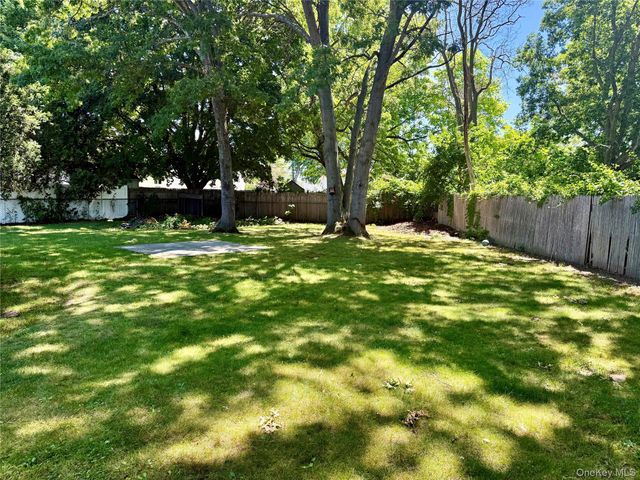 142 Palmer Street, Brentwood, NY 11717