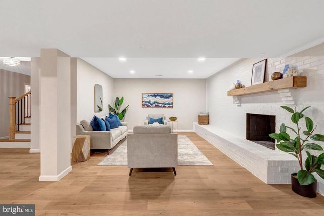 7807 WILLOWBROOK RD, Fairfax Station, VA 22039