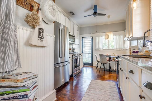 2116 Hurley Avenue, Fort Worth, TX 76110