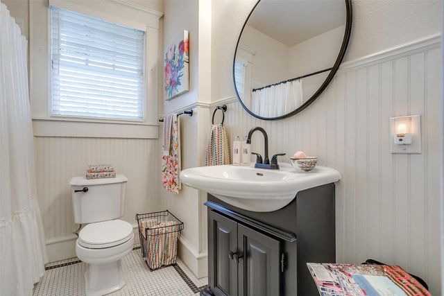 2116 Hurley Avenue, Fort Worth, TX 76110