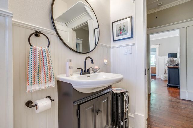 2116 Hurley Avenue, Fort Worth, TX 76110