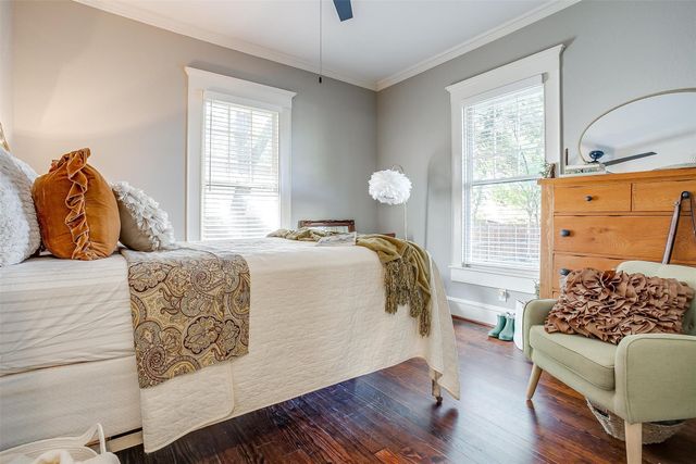 2116 Hurley Avenue, Fort Worth, TX 76110