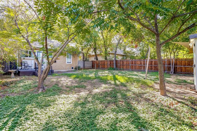 2116 Hurley Avenue, Fort Worth, TX 76110