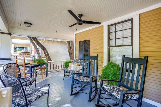 2116 Hurley Avenue, Fort Worth, TX 76110