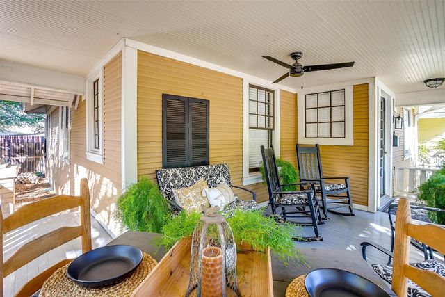 2116 Hurley Avenue, Fort Worth, TX 76110