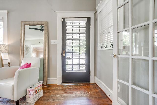 2116 Hurley Avenue, Fort Worth, TX 76110