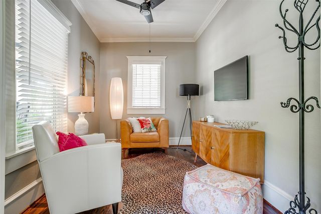 2116 Hurley Avenue, Fort Worth, TX 76110