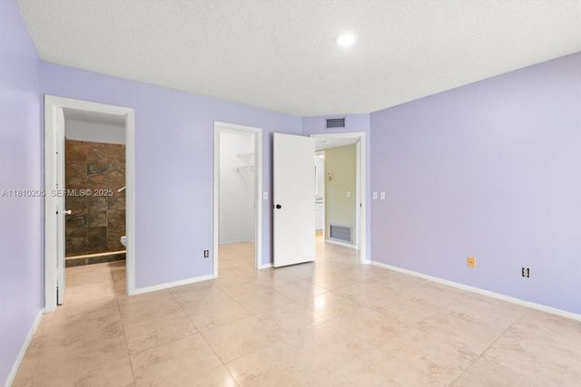 20 Lake Vista Trl Apt 107, Port St Lucie, FL 34952