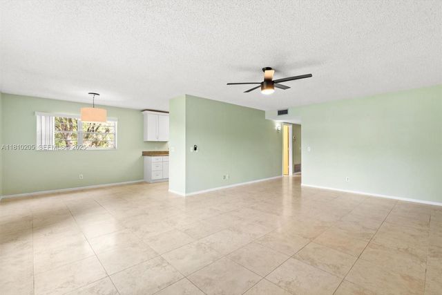 20 Lake Vista Trl Apt 107, Port St Lucie, FL 34952