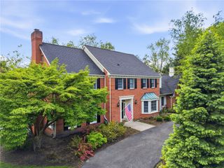 900 Settlers Ridge Rd, Fox Chapel, PA 15238