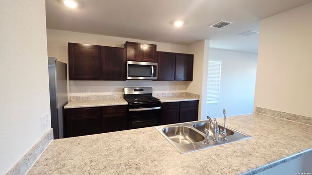 13743 Red Rock Run, San Antonio, TX 78254