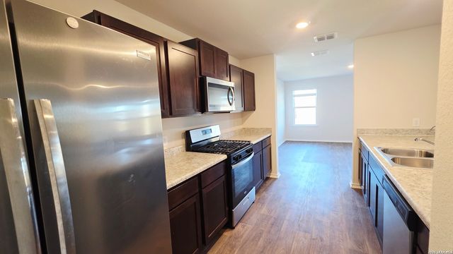 13743 Red Rock Run, San Antonio, TX 78254