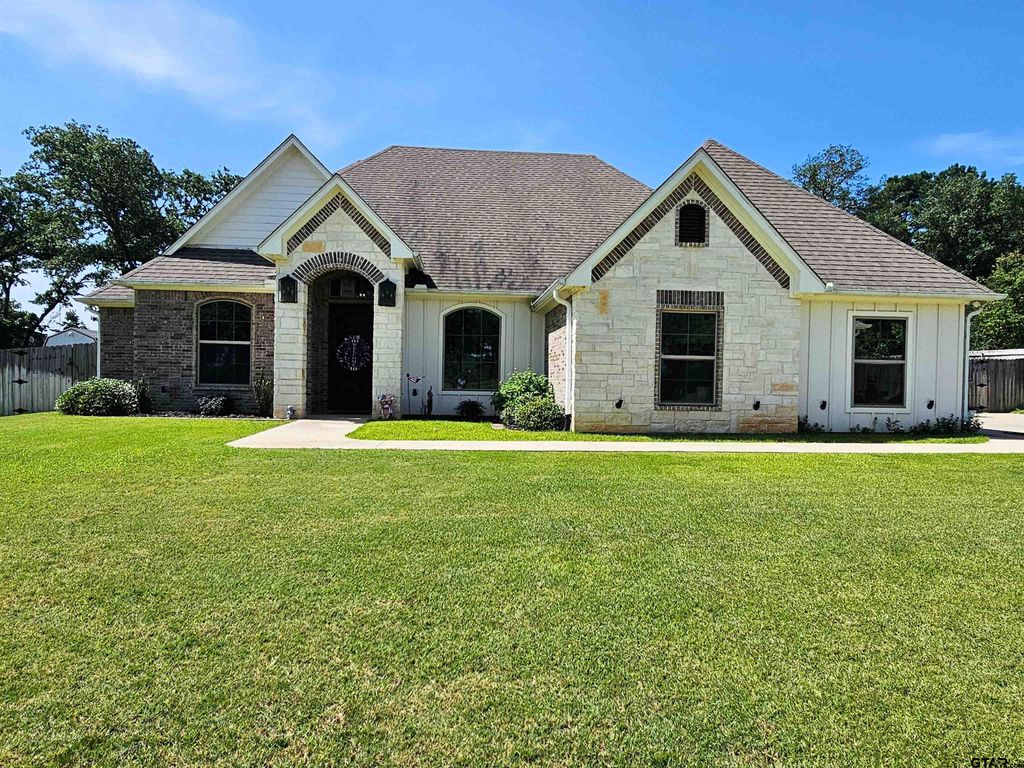 897 CR 2320, Mineola, TX 75773
