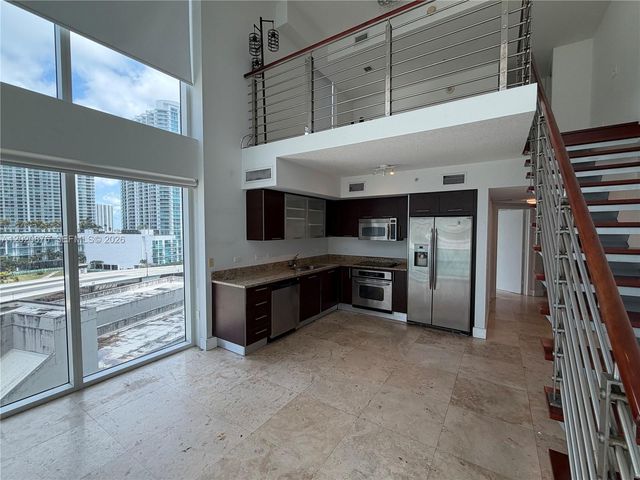 41 SE 5th St 716, Miami, FL 33131