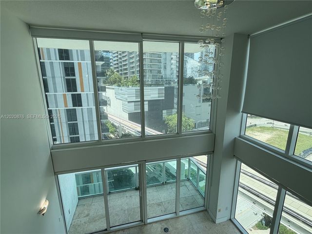 41 SE 5th St 716, Miami, FL 33131