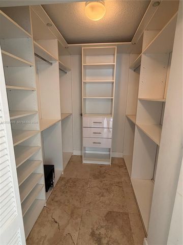 41 SE 5th St 716, Miami, FL 33131