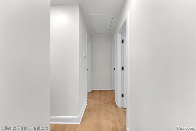 8680 Mercedes Street, Dearborn Heights, MI 48127