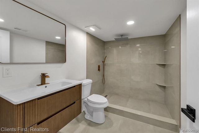 8680 Mercedes Street, Dearborn Heights, MI 48127