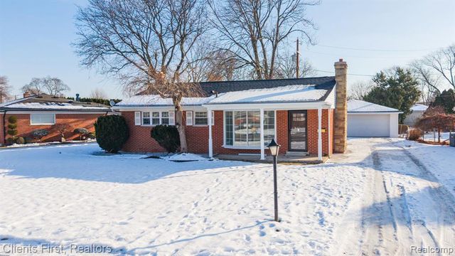 8680 Mercedes Street, Dearborn Heights, MI 48127