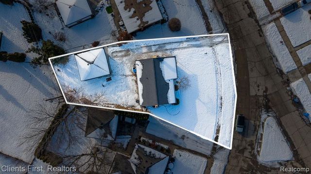 8680 Mercedes Street, Dearborn Heights, MI 48127