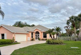 5018 SE Heartleaf Terrace, Hobe Sound, FL 33455