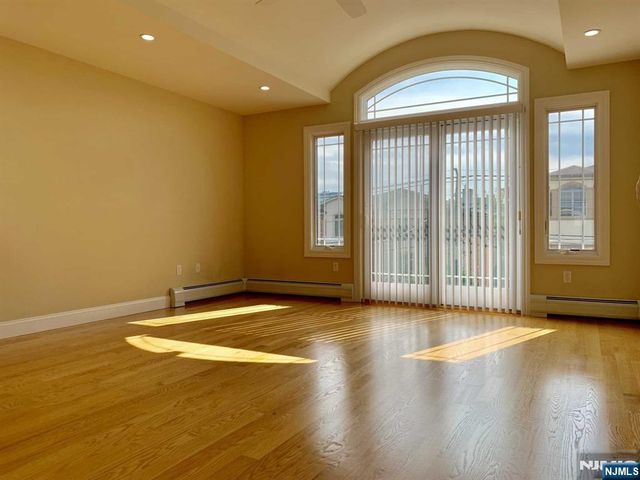 219 Roff Avenue B, Palisades Park, NJ 07650