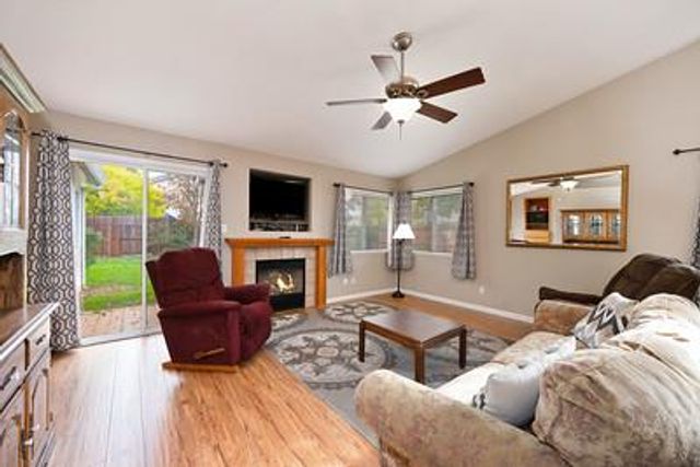 8939 Generations Ct, Elk Grove, CA 95758