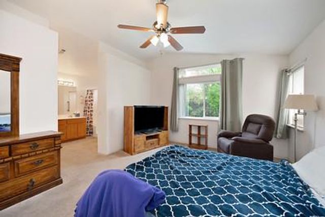 8939 Generations Ct, Elk Grove, CA 95758