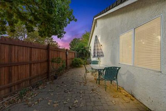 8939 Generations Ct, Elk Grove, CA 95758