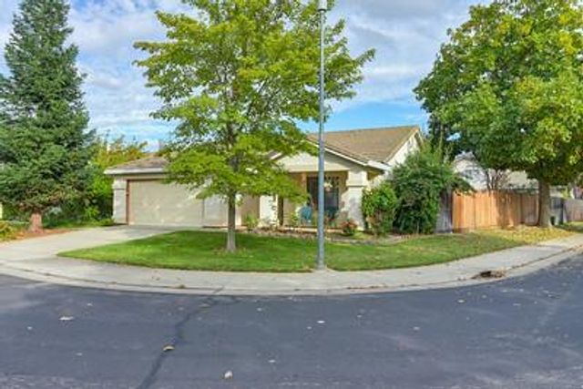 8939 Generations Ct, Elk Grove, CA 95758