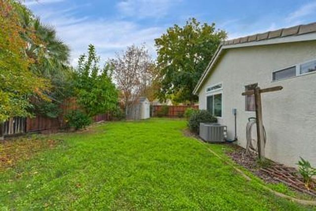 8939 Generations Ct, Elk Grove, CA 95758