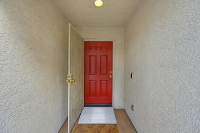 8939 Generations Ct, Elk Grove, CA 95758