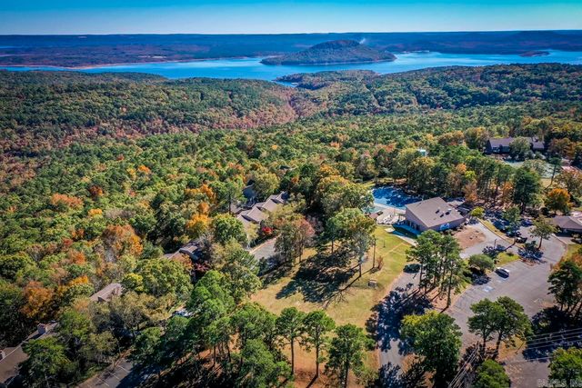 125 Chelsea Dr, Fairfield Bay, AR 72088