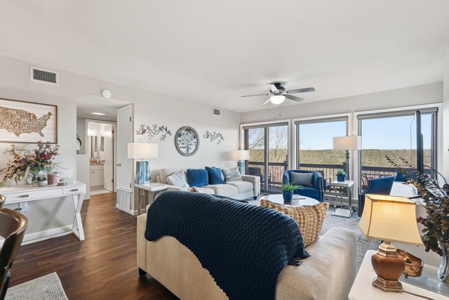 125 Chelsea Dr, Fairfield Bay, AR 72088