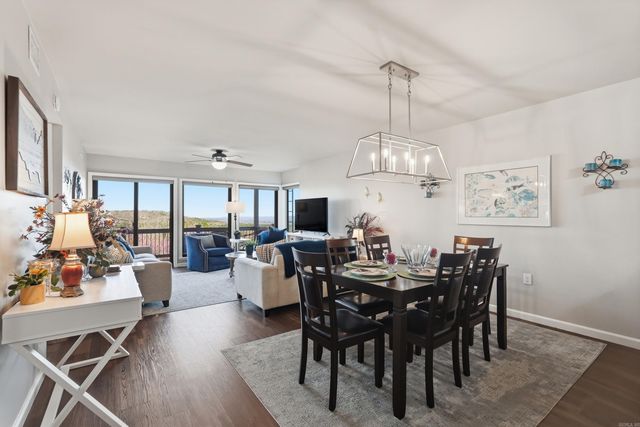 125 Chelsea Dr, Fairfield Bay, AR 72088