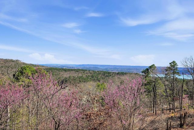 125 Chelsea Dr, Fairfield Bay, AR 72088