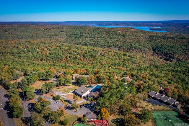 125 Chelsea Dr, Fairfield Bay, AR 72088