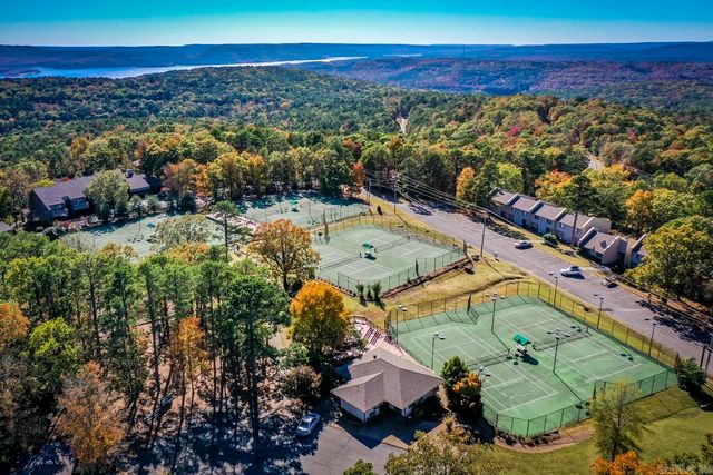 125 Chelsea Dr, Fairfield Bay, AR 72088