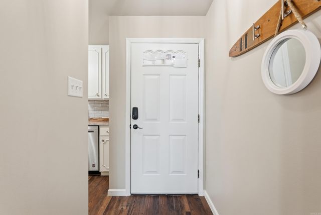 125 Chelsea Dr, Fairfield Bay, AR 72088