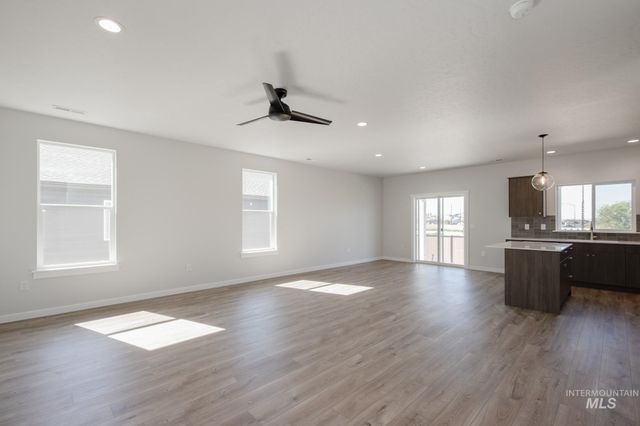 2055 S Border Way, Meridian, ID 83642