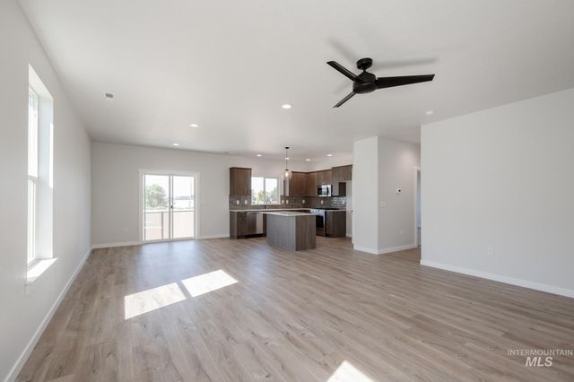 2055 S Border Way, Meridian, ID 83642