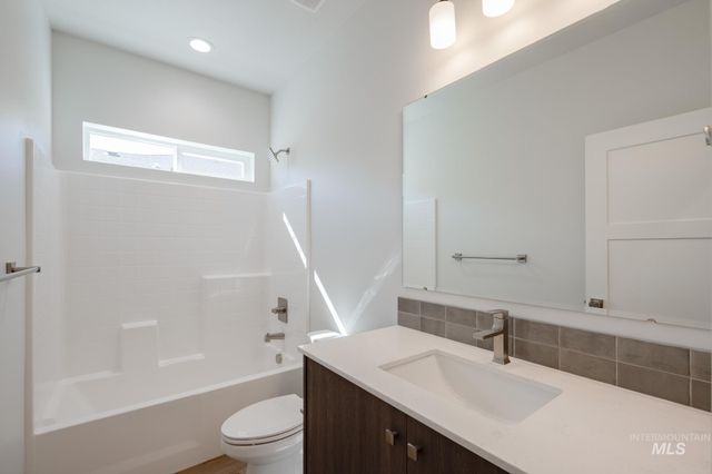 2055 S Border Way, Meridian, ID 83642