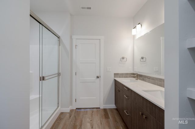 2055 S Border Way, Meridian, ID 83642